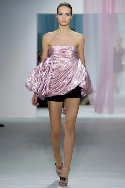 Look 12